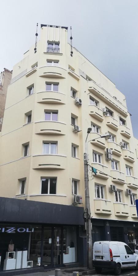 דירות בוקרשט Victoria Plaza Two Bdr Apt מראה חיצוני תמונה